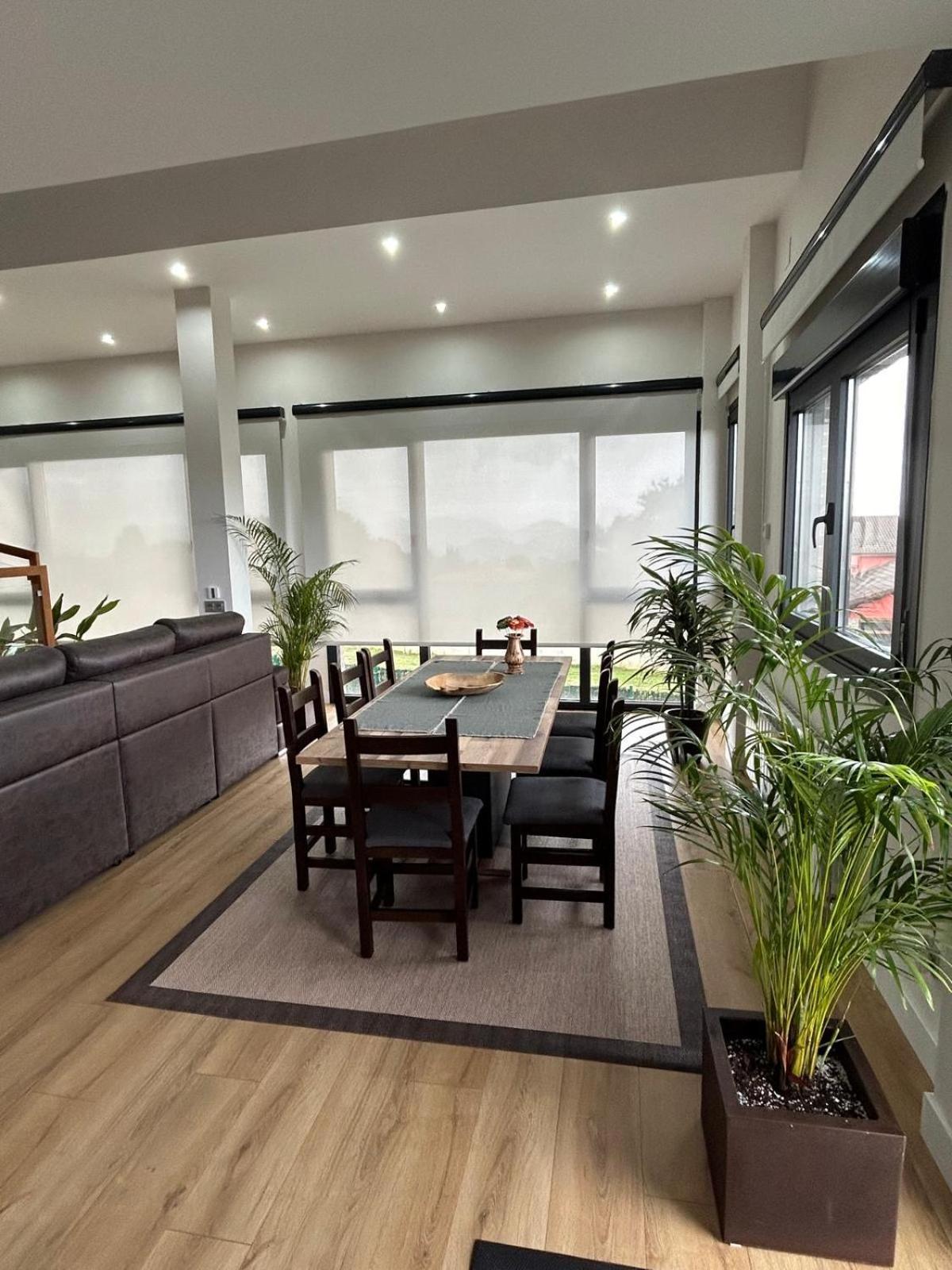 Villa Los Corzos Овиедо Екстериор снимка