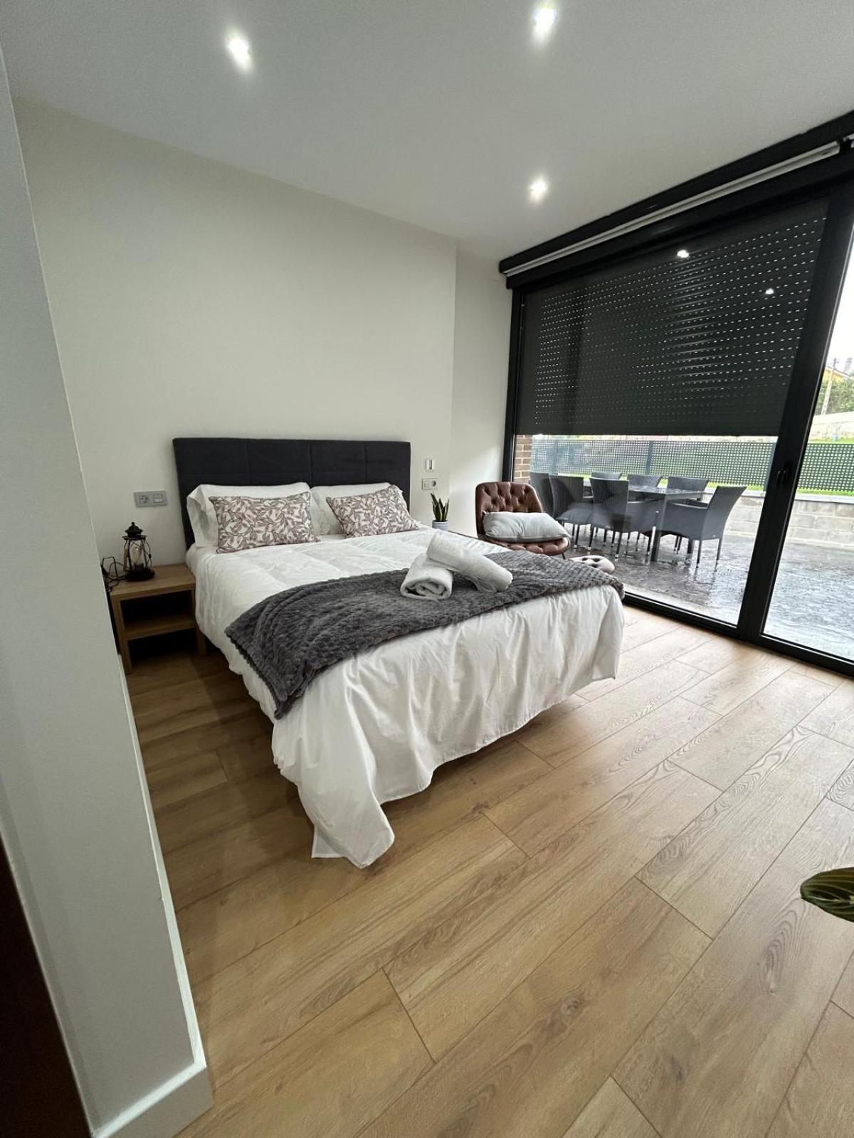 Villa Los Corzos Овиедо Екстериор снимка